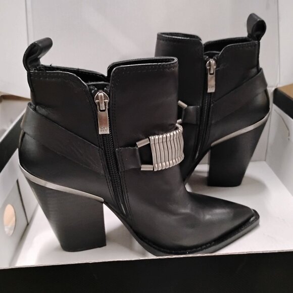 DKNY Tizz Block Western Ankle Boot - Picture 4 of 7